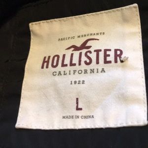 Hollister Jackets & Coats - Plain black hollister bomber jacket Hollister Jackets & Coats - Plain black hollister bomber jacket